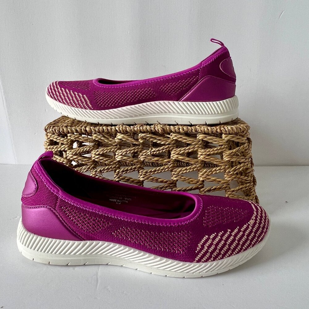 Easy Spirit Slip Ons Segeinee Shoes, Bright Pink, Size 7.5, NWOB! - Picture 11 of 13